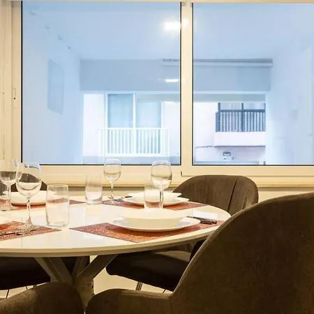 Cosy One Bedroom Maisonette * 세인트폴스베이